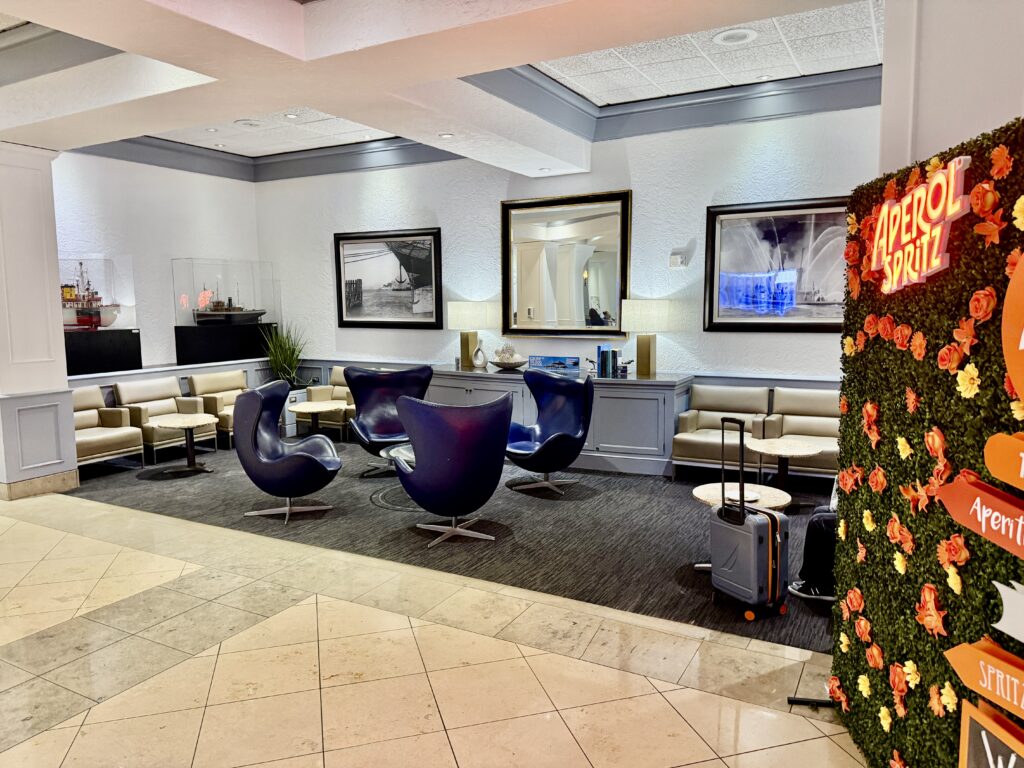 United Club SF F11 33