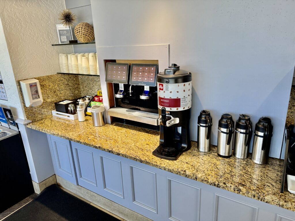 United Club SF F11 5
