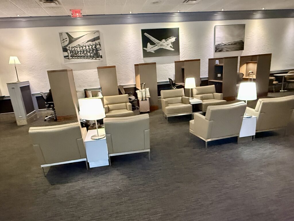 United Club SF F11 39