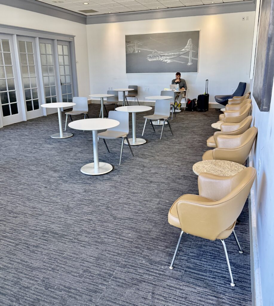 United Club SF F11 37