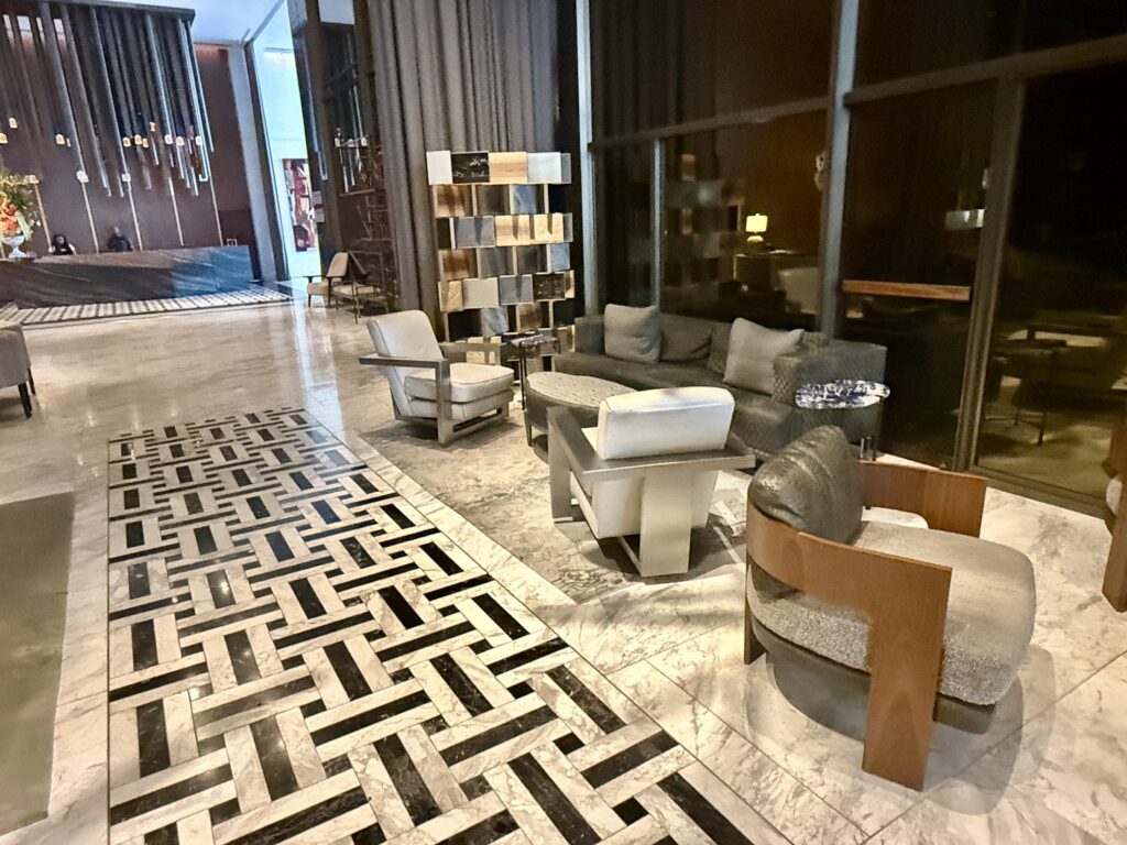 Thompson Dallas 5