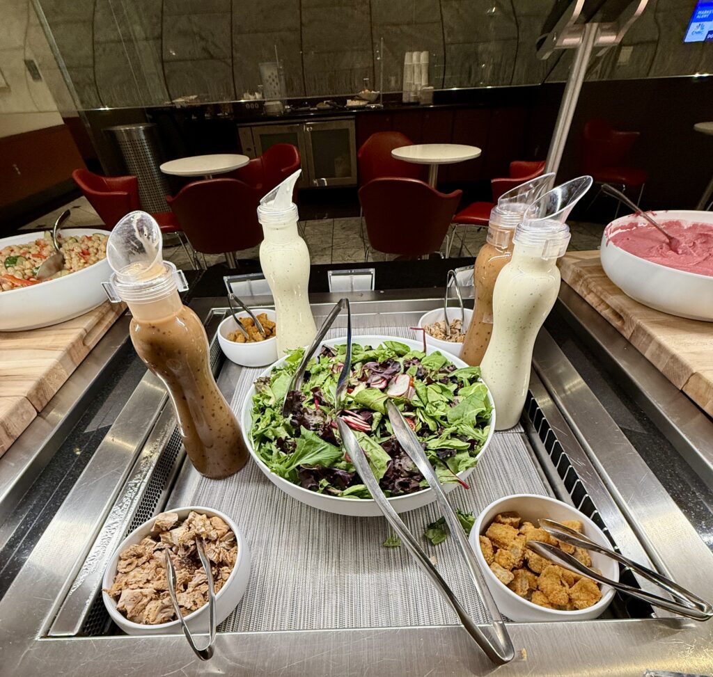 Delta Sky Club DTW C 12