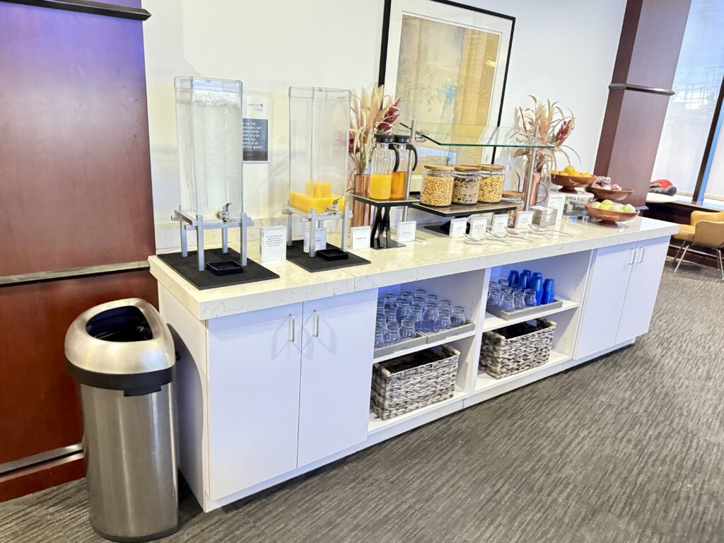 United Club CLE 17
