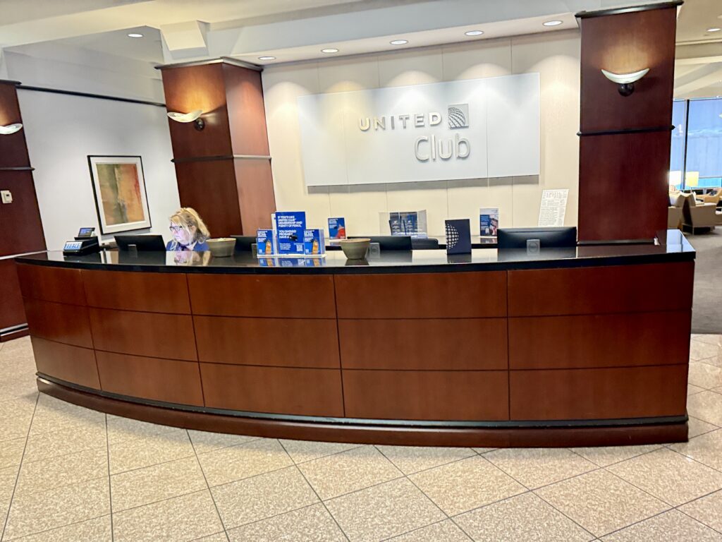 United Club CLE 27