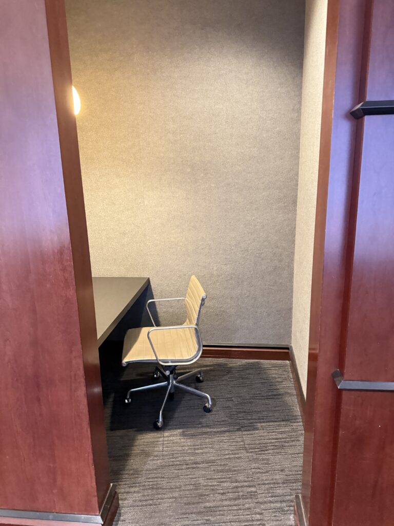 United Club CLE 32