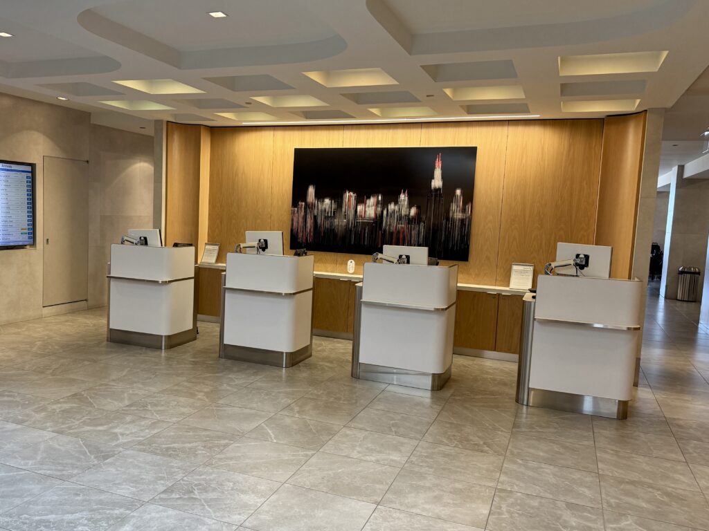 Admirals Club ORD 2