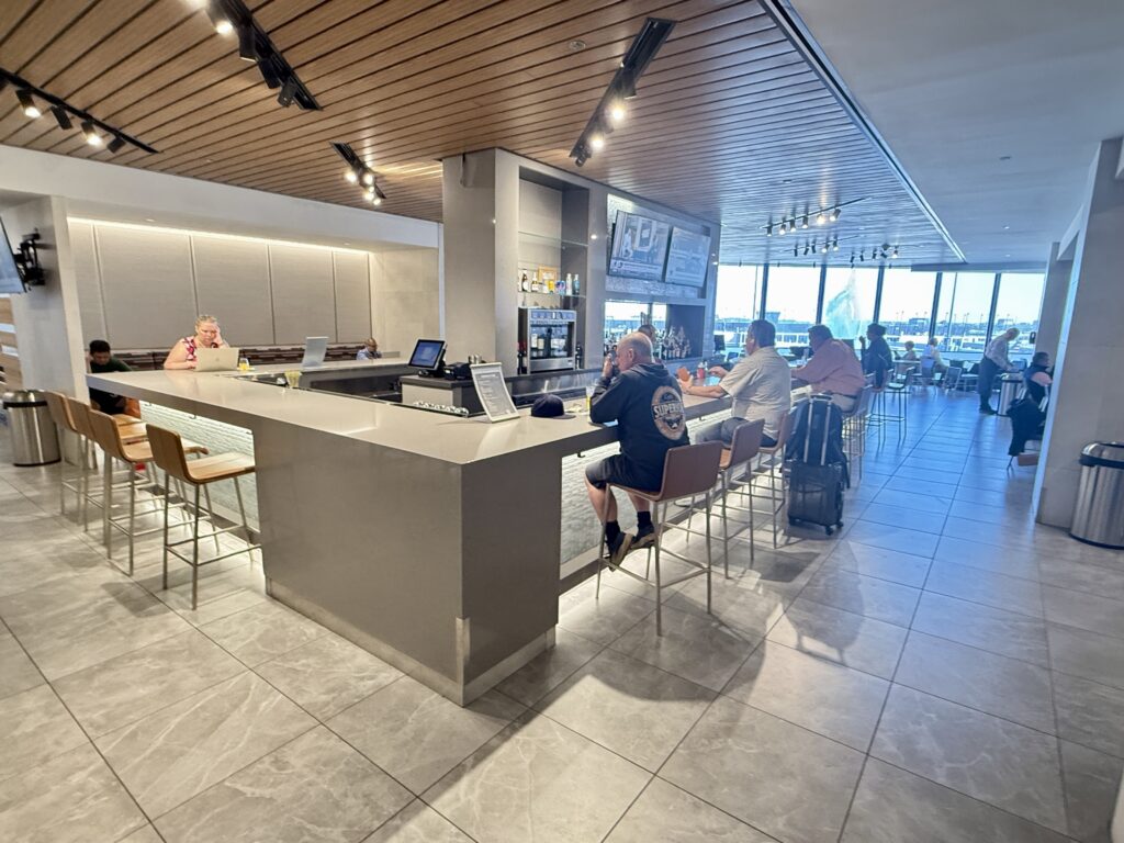 Admirals Club ORD 4