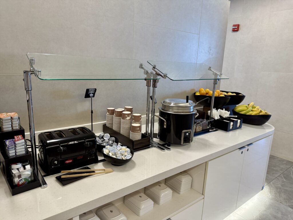 Admirals Club ORD 29