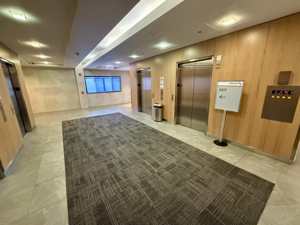 Admirals Club ORD 8