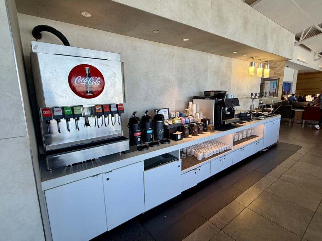 AA Admirals Club LAX T4 12