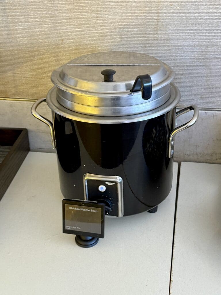 AA Admirals Club LAX T4 18