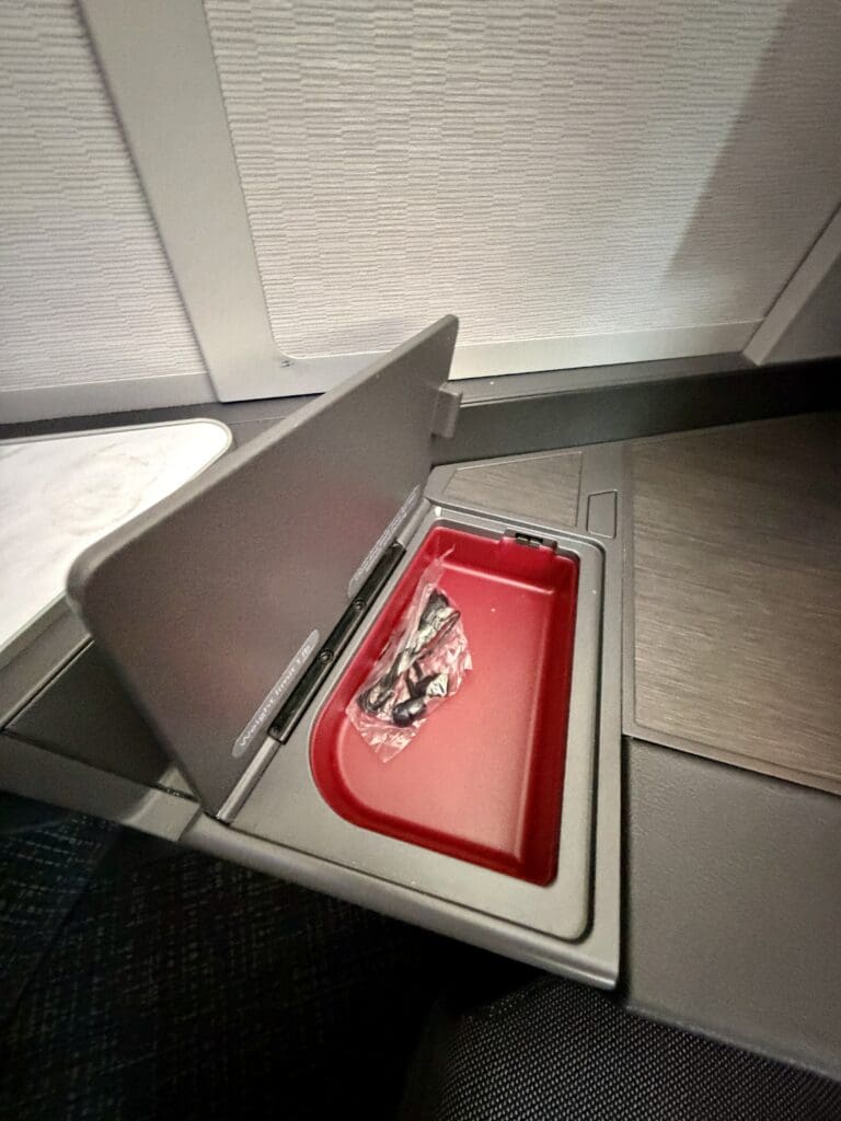 AA ORD to DFW 8