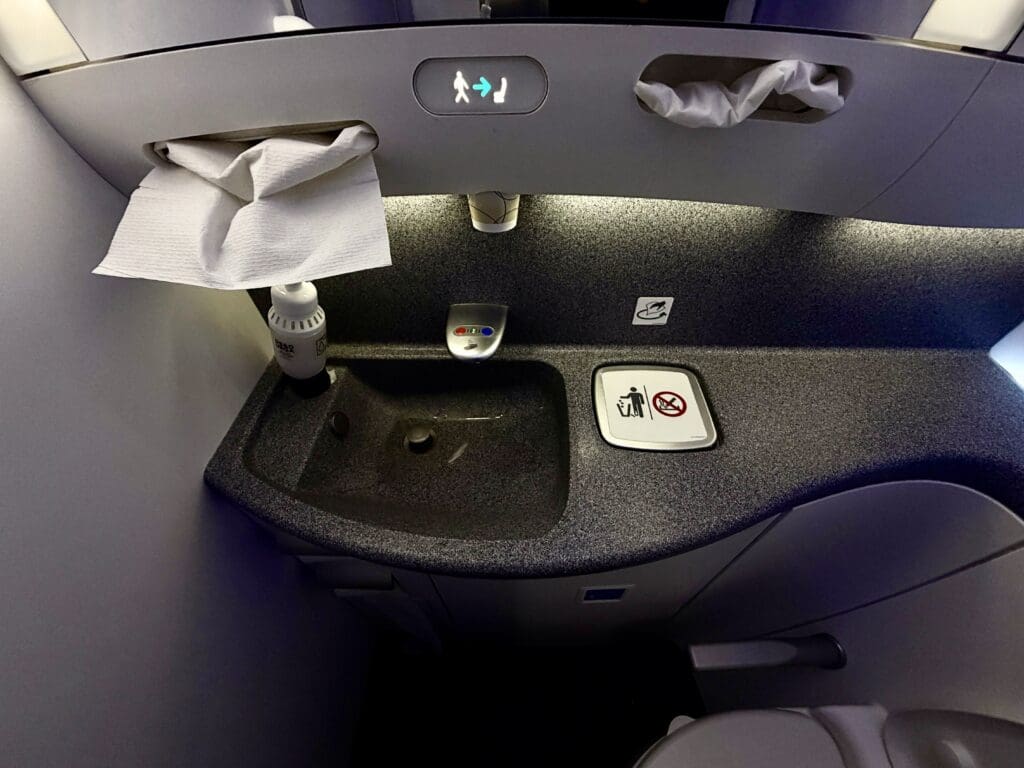 AA ORD to DFW 30