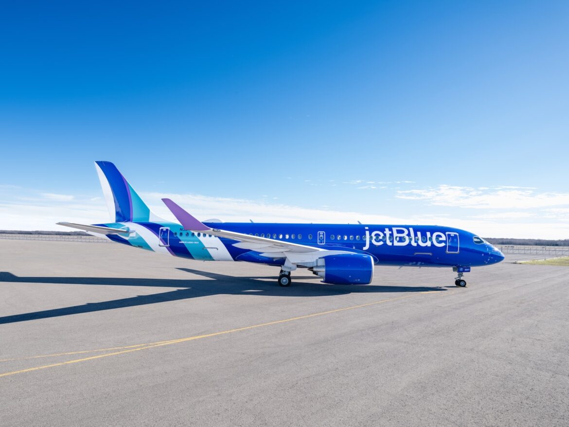 JetBlue A220