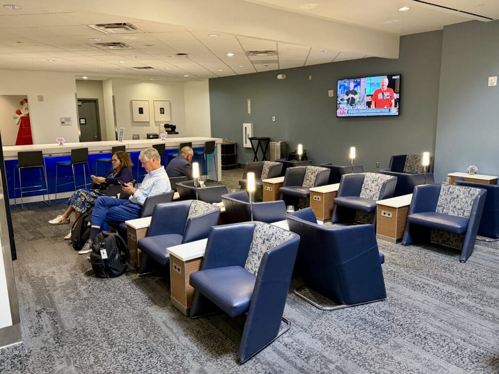 Delta Sky Club DFW 22