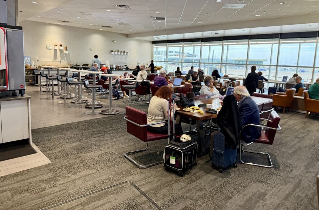 Delta Sky Club DFW 4