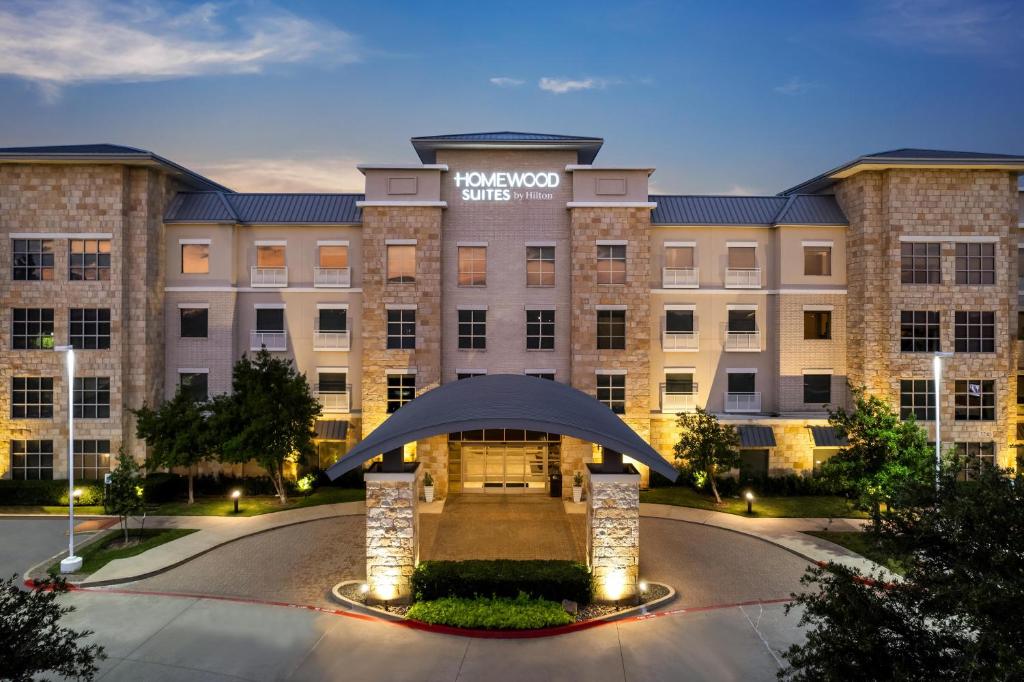 Homewood Suites by Hilton 2