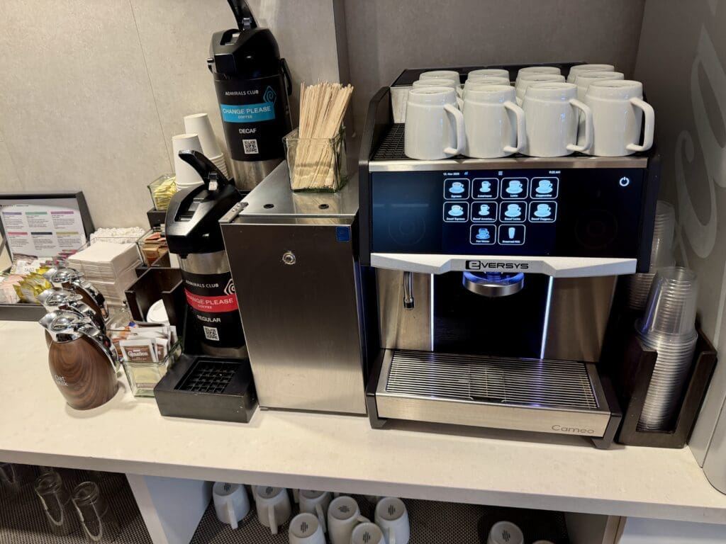 AA Admirals Club YYZ 6