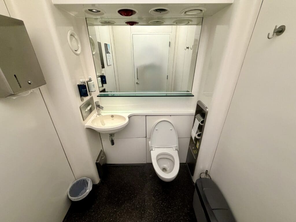 BA Galleries First LHR 52