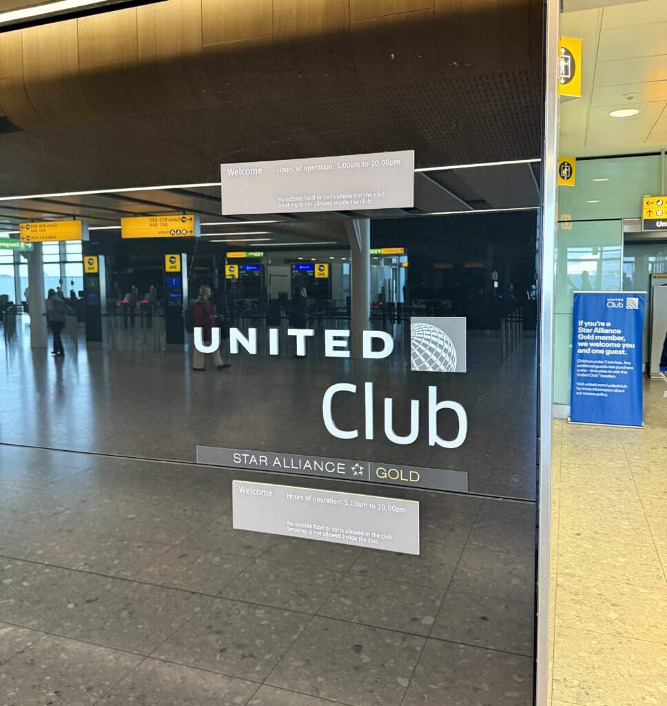 UA Club LHR 5