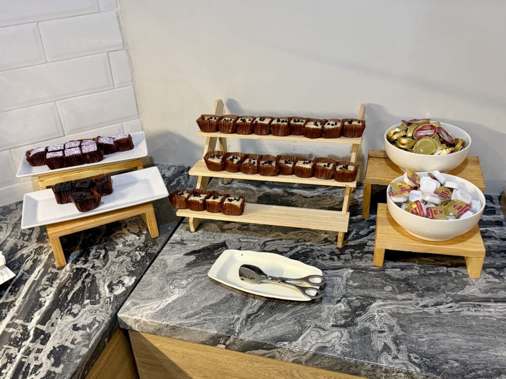 Plaza Premium CEB 12