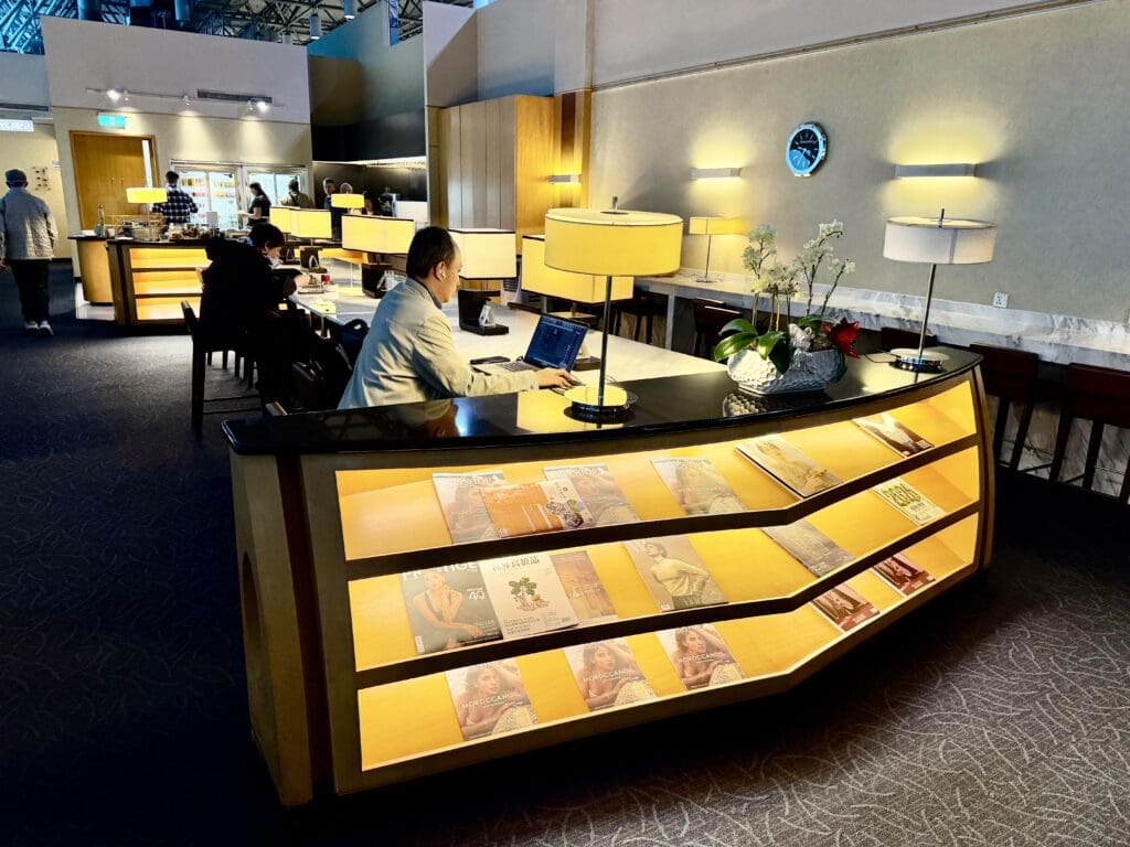 Singapore Lounge TPE 33