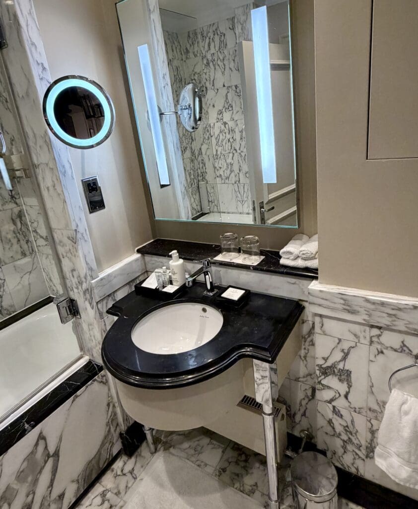 JW Marriott London 19