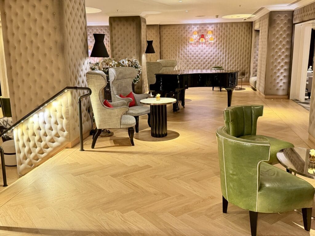 JW Marriott London 80