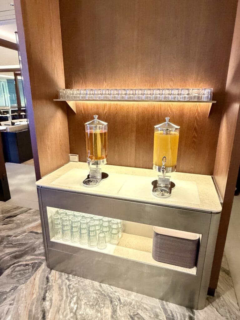 Korean Air Prestige Lounge ICN 8