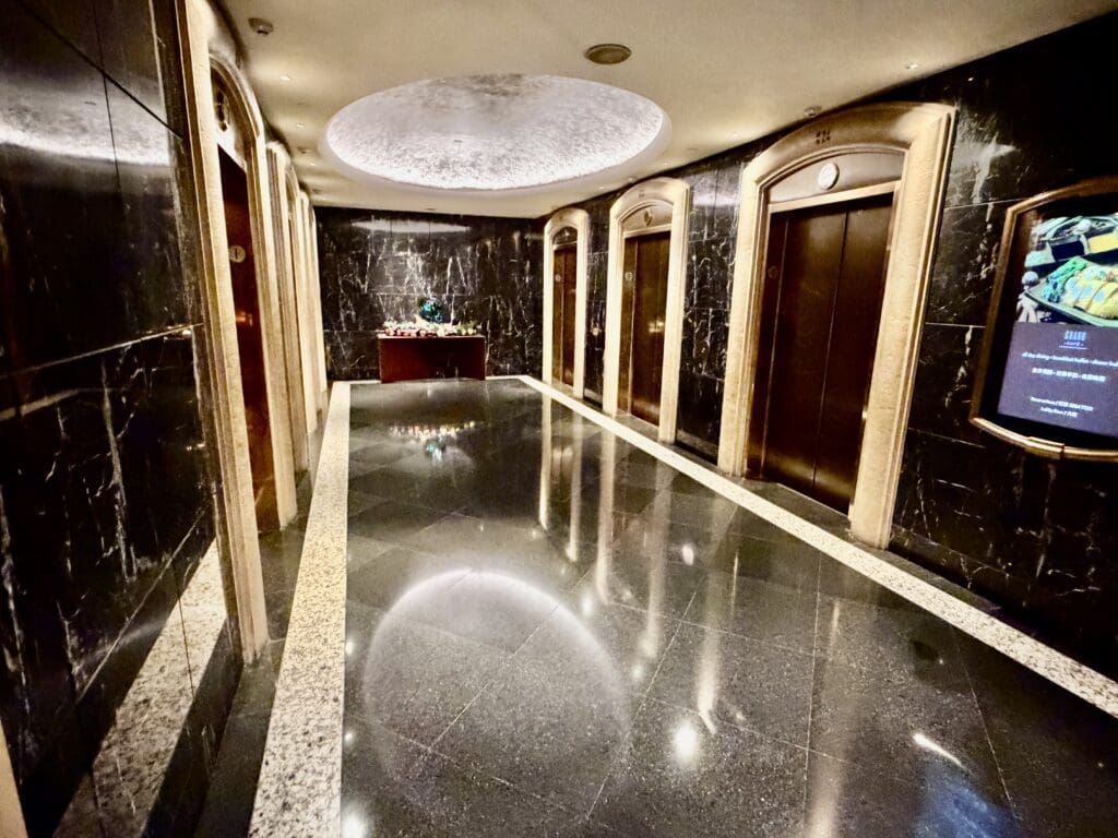 Grand Hyatt Hong Kong 10