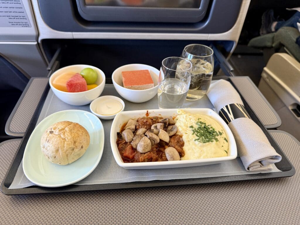 Cathay HKG to MNL 19