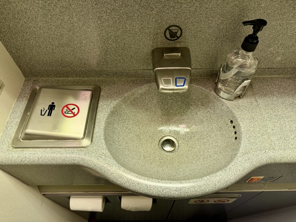 Cathay HKG to MNL 20