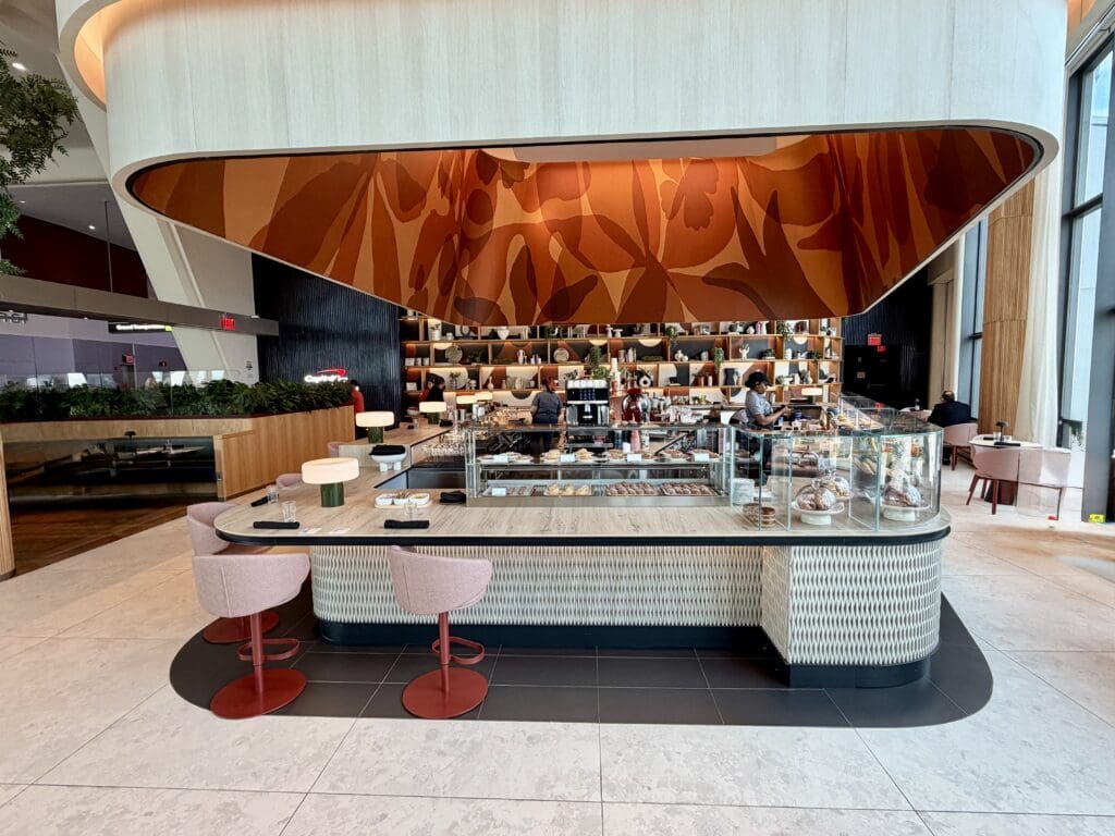 Capital One Landing LGA 8