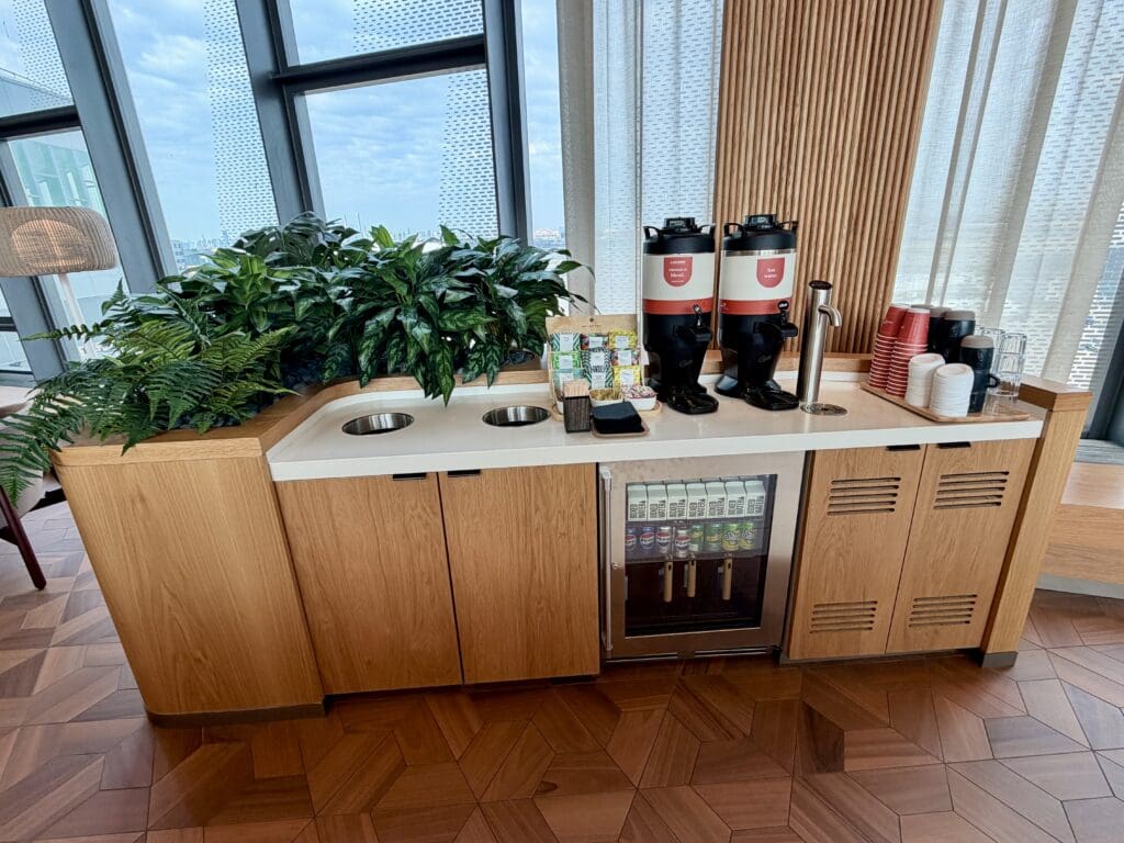 Capital One Landing LGA 6