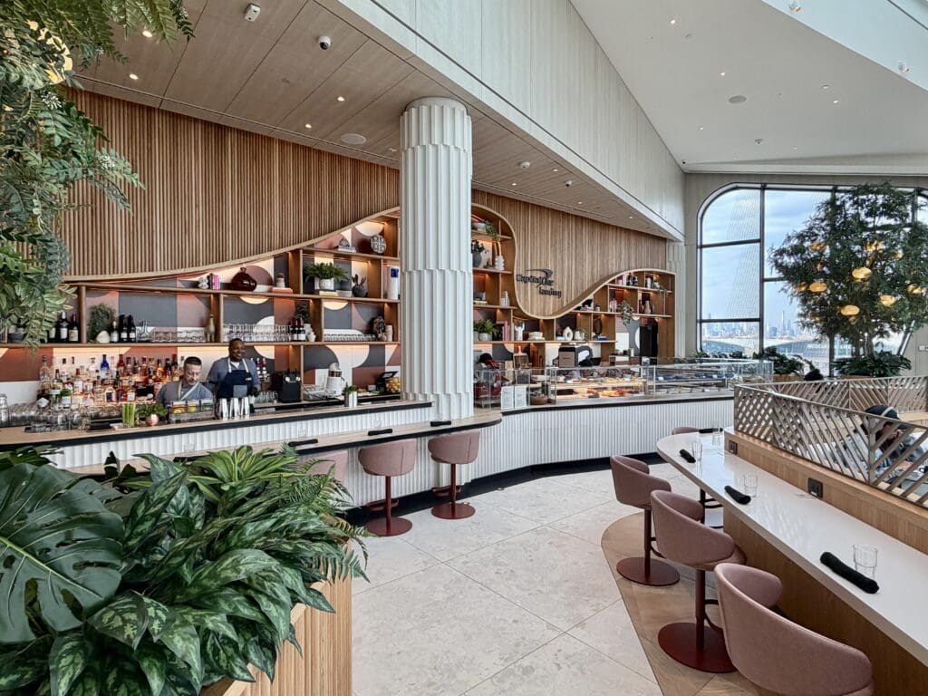 Capital One Landing LGA 5