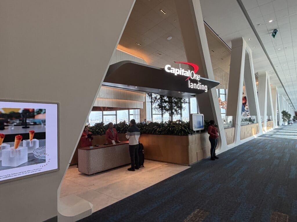 Capital One Landing LGA 2
