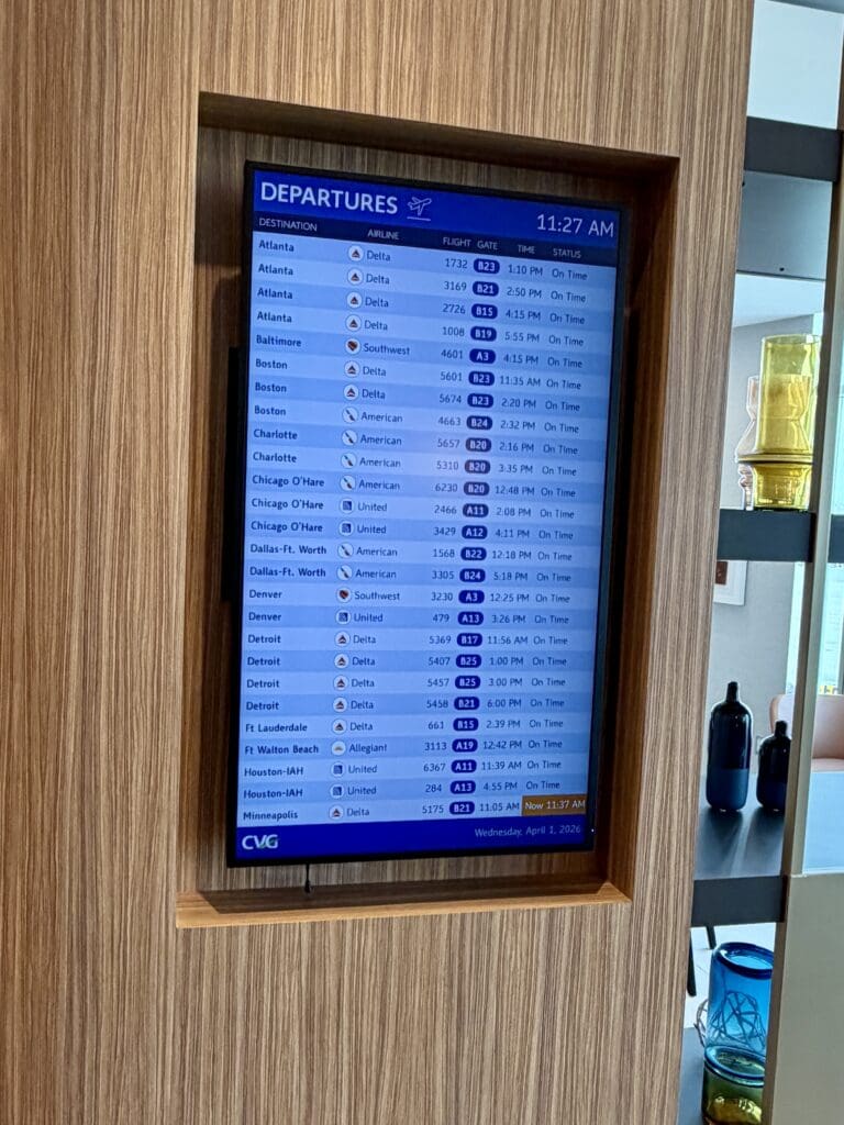 Escape Lounge CVG 29