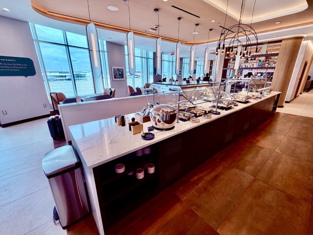 Escape Lounge CVG 10