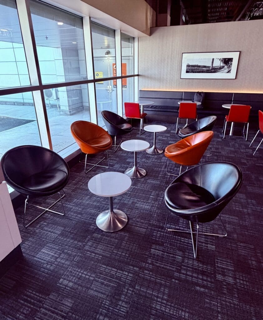 AC Lounge Express YYZ 12
