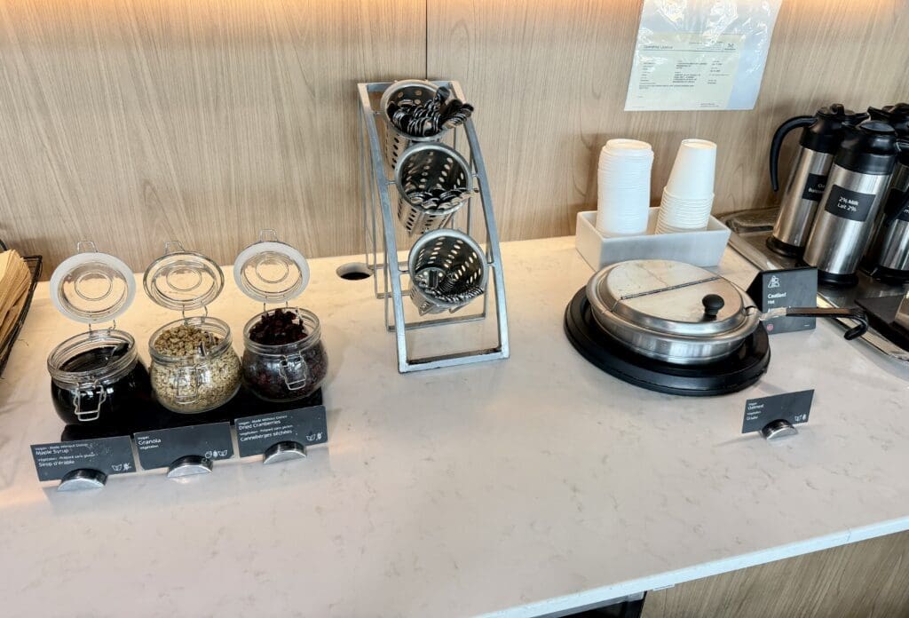 AC Lounge Express YYZ 7