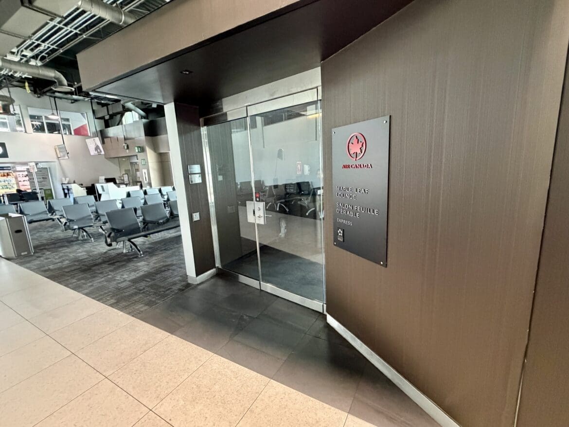AC Lounge Express YYZ 1