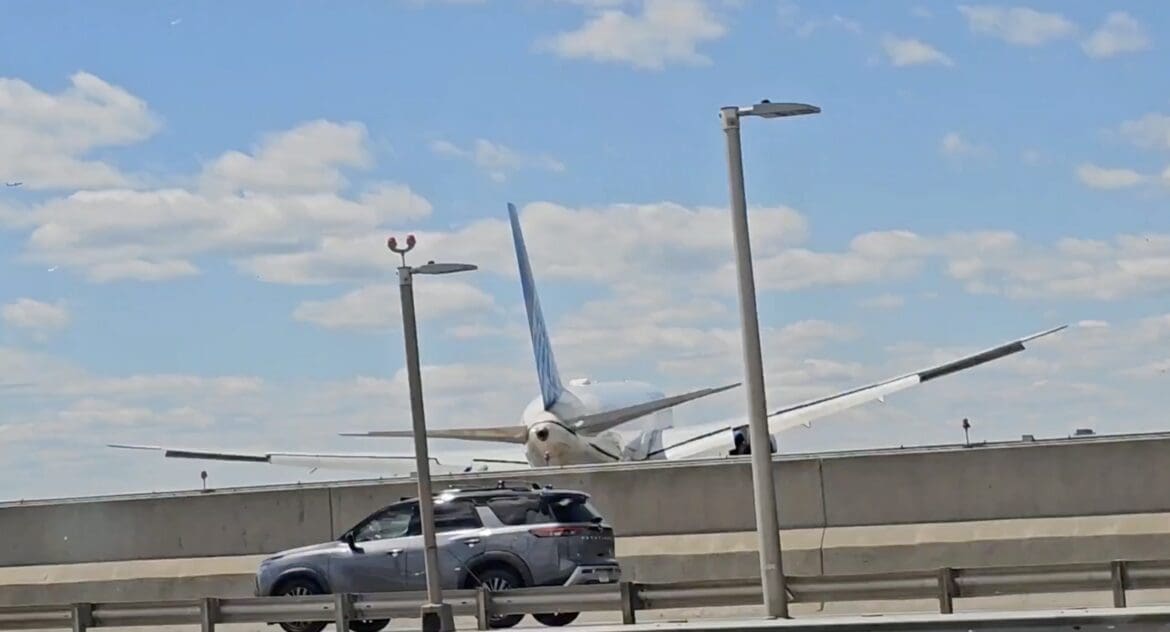 UA EWR