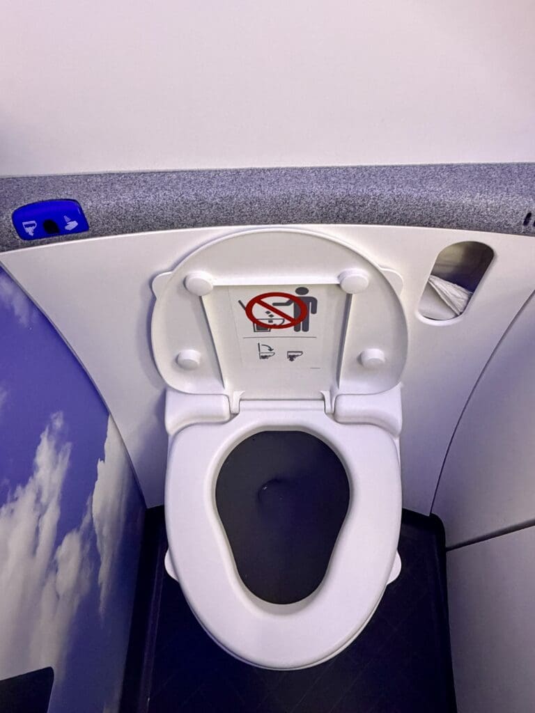 AA Flight 54 ORD-LHR 30