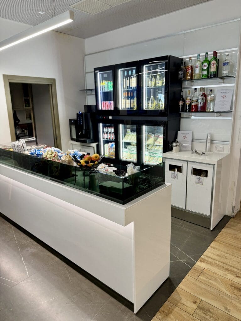 Prima Vista Lounge CAG 8